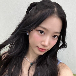 Le-Sserafim---Kazuha