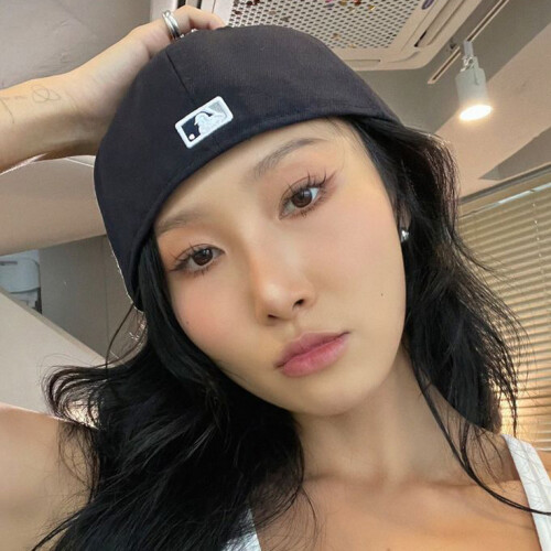 Mamamoo---Hwasa.jpg